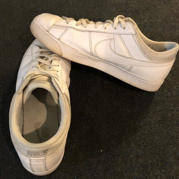 Nike Other - Nike Men's Match Supreme Leather White Shoe 10.5